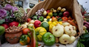 Росстат сообщил о продовольственной дефляции в 1,1% в России в июне