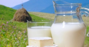 Минсельхоз сообщил о снижении цен на молоко у производителей